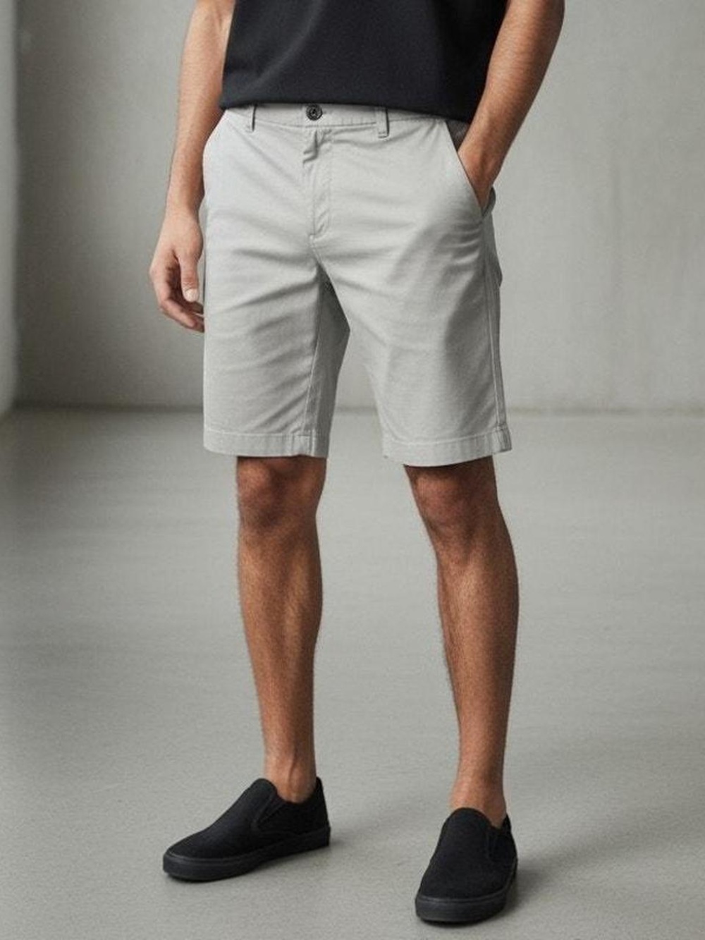 Lululemon Men’s Commission Chino Style Button Shorts Gray Size 30